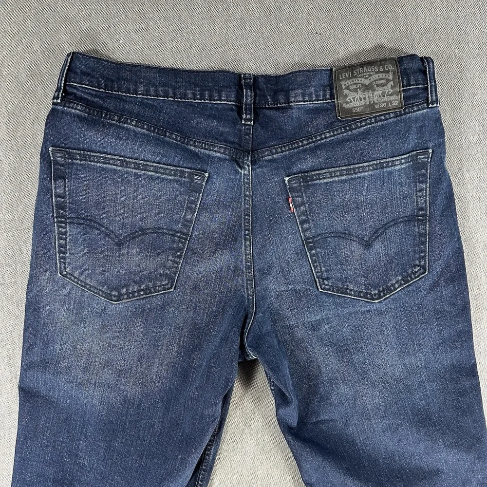 Levi's 550‎ Men Relaxed Fit Dark Wash Denim Jeans 36x31 Americana